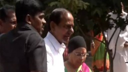 Former Telangana CM KCR cast his vote at Chintamadaka